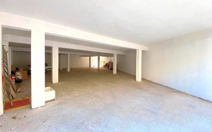 Barracão comercial para venda e locação no Jardim do Trevo em Campinas. 520m² de construção.