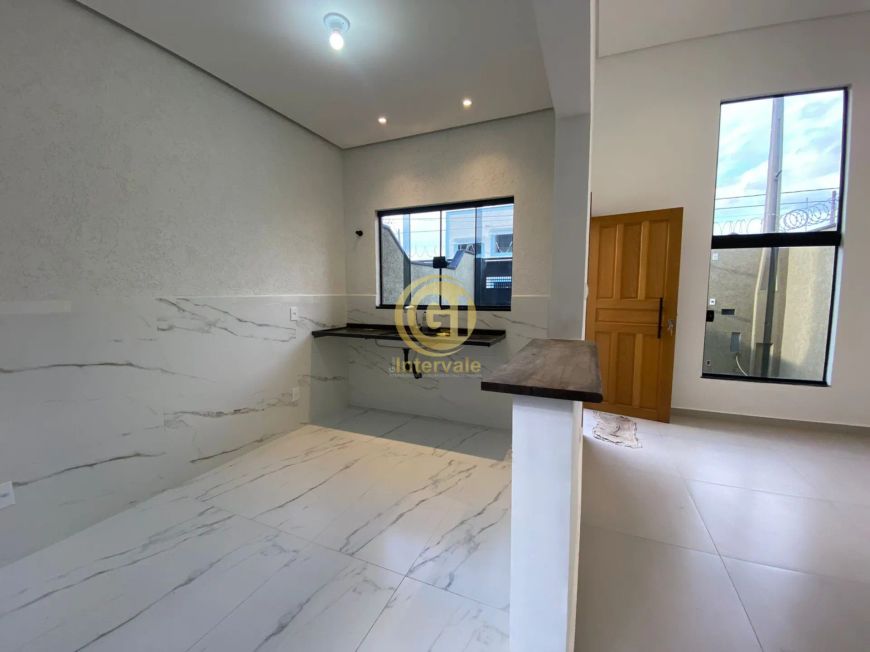 CASA NOVA COM EXCELENTE ACABAMENTO 2 QUARTOS 1 SUÍTE E QUINTAL - JARDIM OÁSIS TAUBATÉ