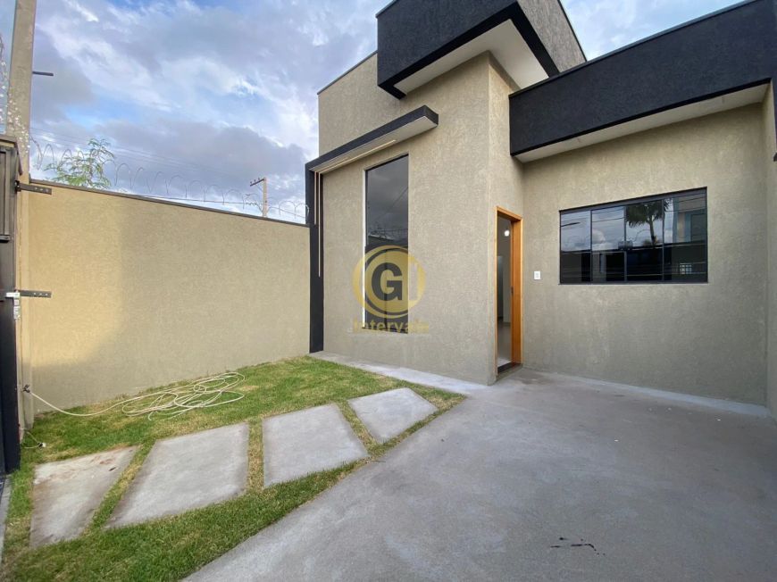 CASA NOVA COM EXCELENTE ACABAMENTO 2 QUARTOS 1 SUÍTE E QUINTAL - JARDIM OÁSIS TAUBATÉ