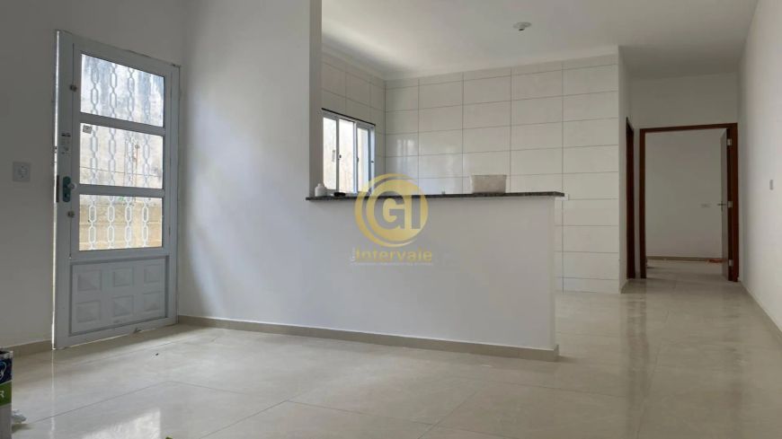 CASA A VENDA COM 2 DORMITORIOS NO VILA ZEZÉ JACAREI