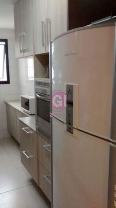 APARTAMENTO CONDOMÍNIO NEW LIFE- JACAREÍ - 3 Dormitórios sendo 1 suíte (armários em todos), Cozinha