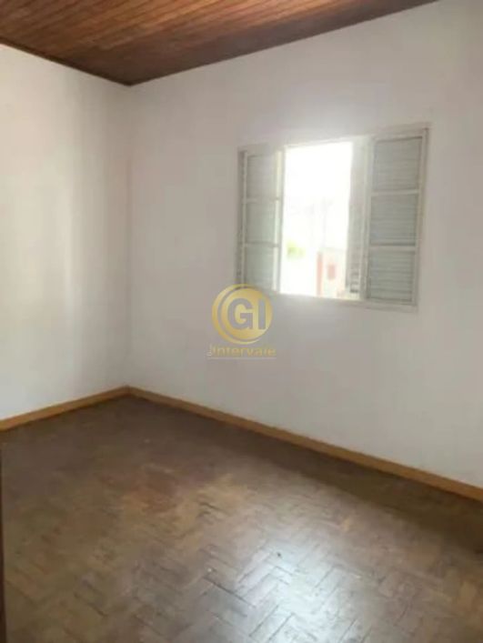 Casa à venda em Taubaté-SP, Chácara Olaria: 3 quartos, 1 sala, 2 banheiros, vaga de garagem!