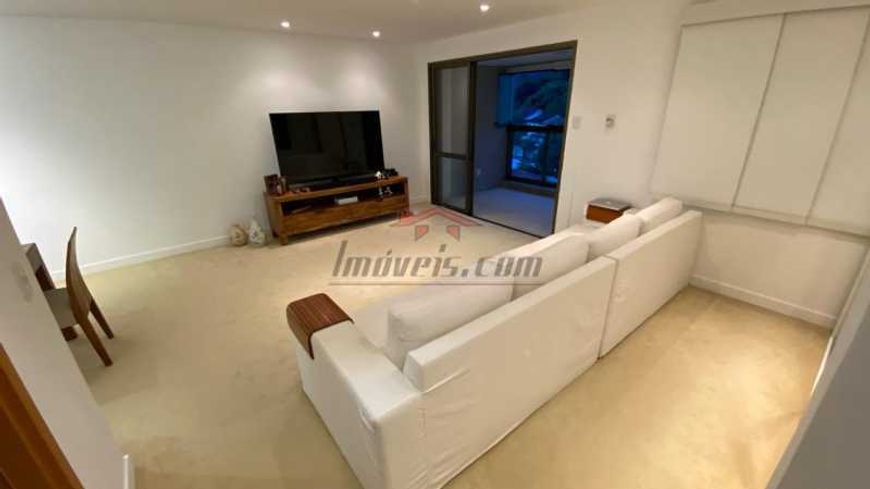 Apartamento - Padrão / Residencial / Freguesia (Jacarepaguá)