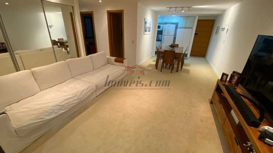 Apartamento - Padrão / Residencial / Freguesia (Jacarepaguá)