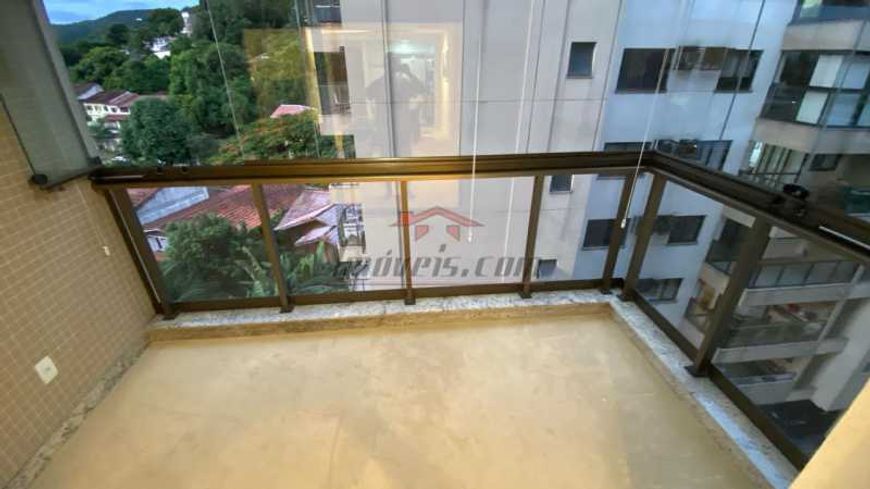 Apartamento - Padrão / Residencial / Freguesia (Jacarepaguá)