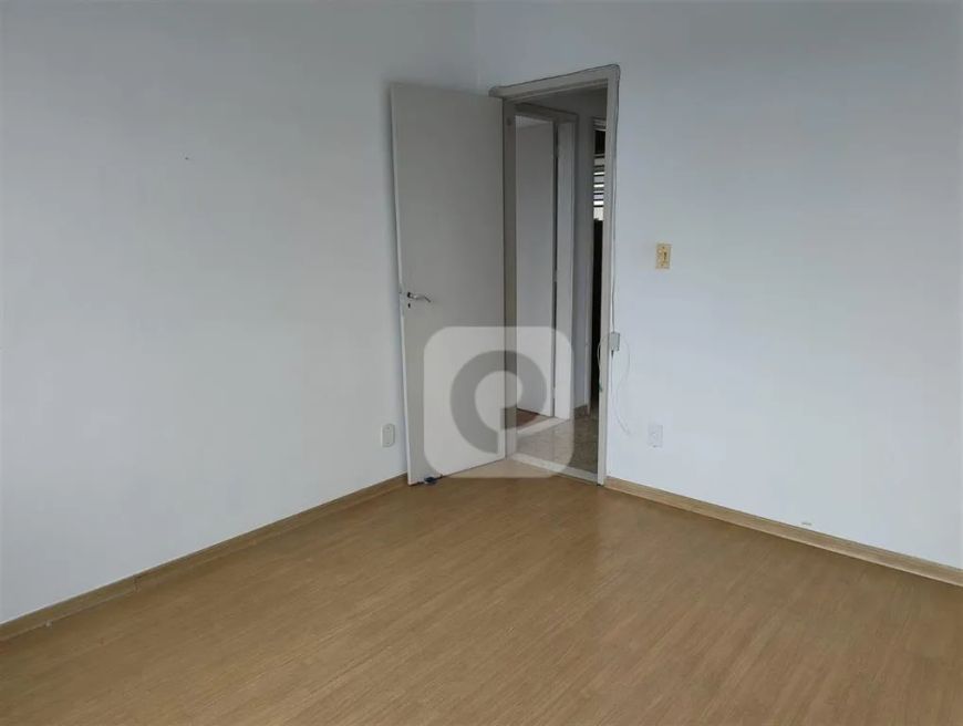 Apartamento 80m² 2 Quartos Sala Cozinha Ampla 1 Dependência 1 vaga a Venda