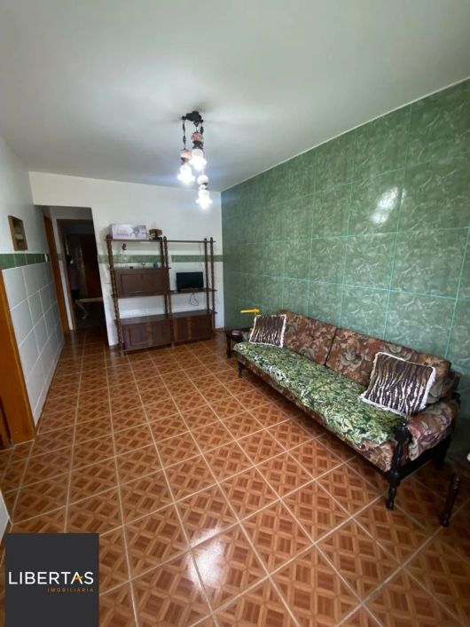 Ótima casa de dois pavimentos localizada no Bairro Restinga