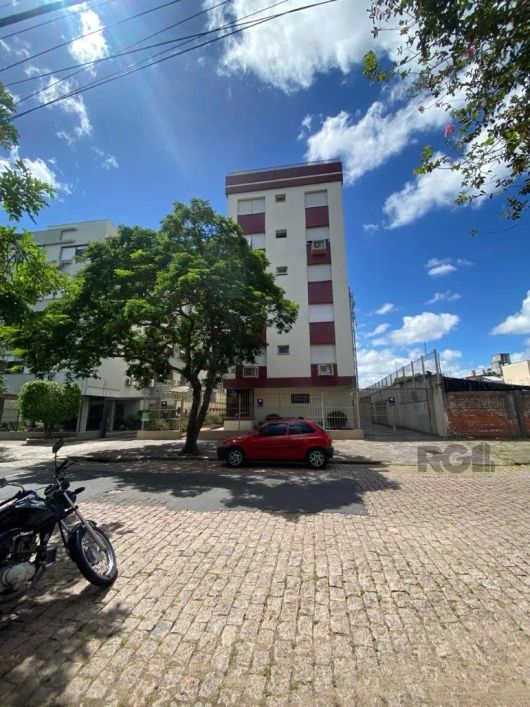 Cobertura Duplex com 164m2 privativos. Frente. Semi mobiliada. Próximo ao Bourbon Ipiranga, em rua c