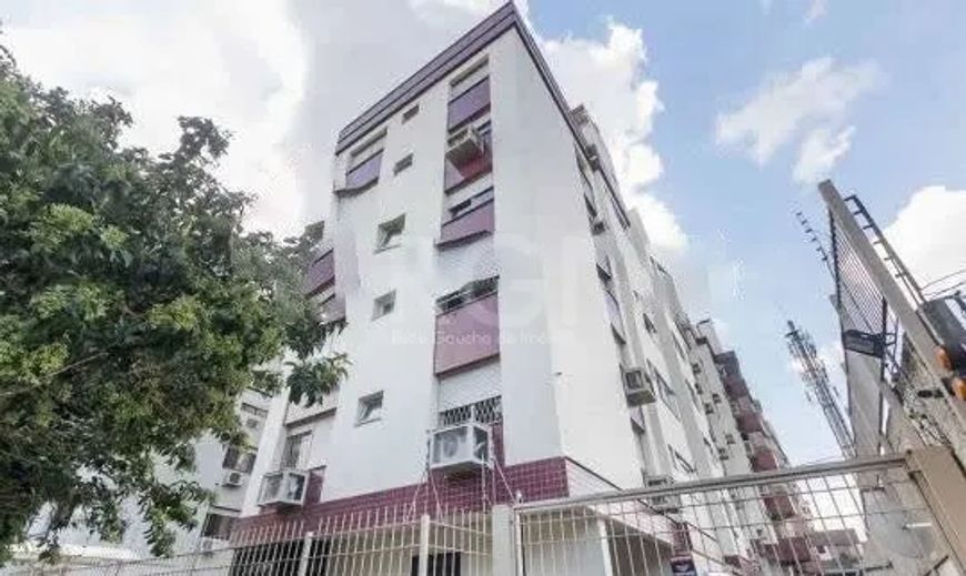 Cobertura Duplex com 164m2 privativos. Frente. Semi mobiliada. Próximo ao Bourbon Ipiranga, em rua c