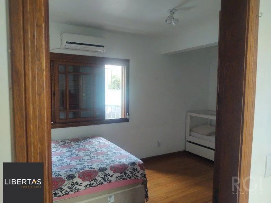 Excelente casa, 2 quartos, ampla com 120m² de área privativa e 296,30m² de área