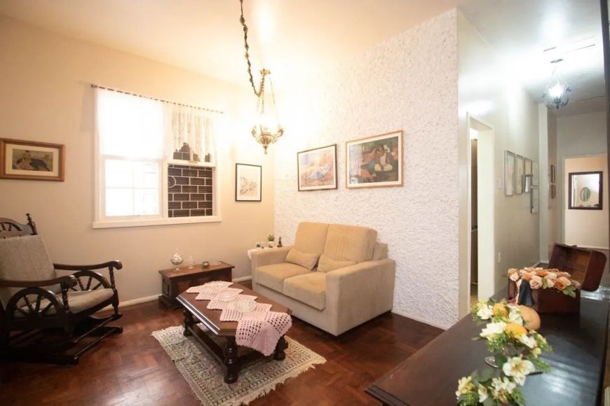 Casa para Venda - 203m², 3 dormitórios, sendo 1 suites, 2 vagas - Santa Tereza