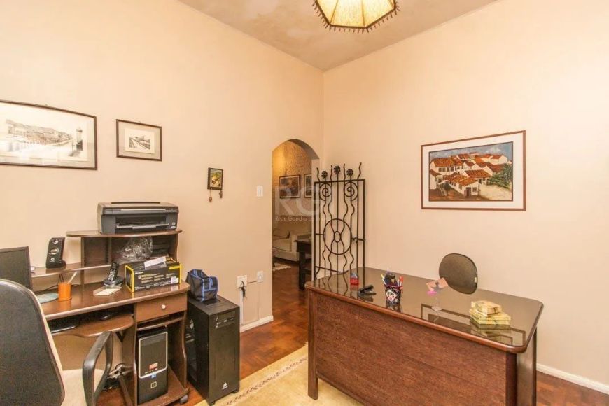 Casa para Venda - 203m², 3 dormitórios, sendo 1 suites, 2 vagas - Santa Tereza