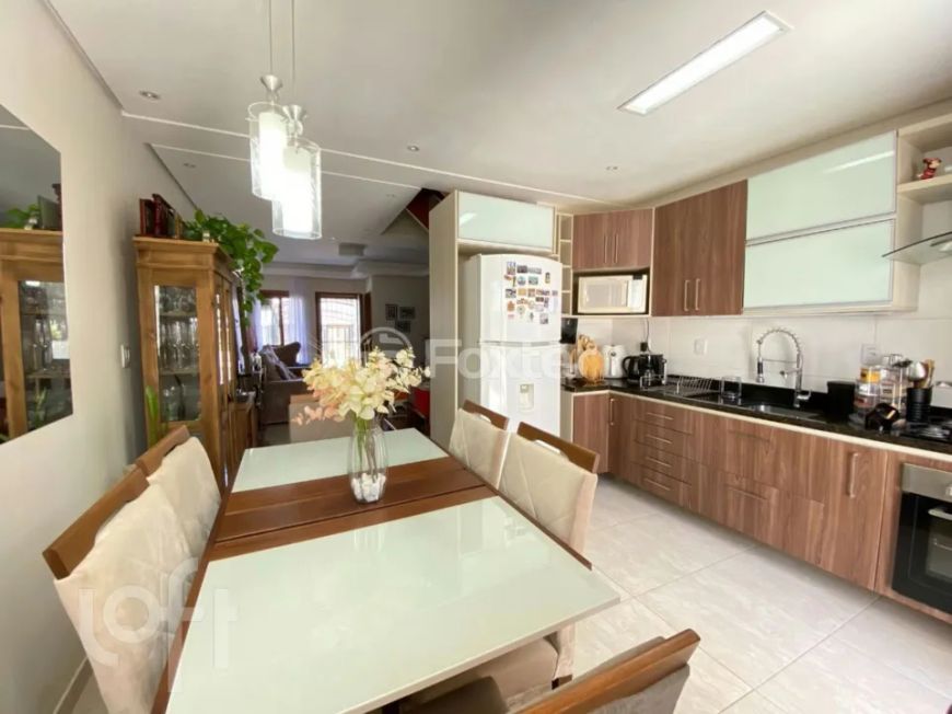 Casa à venda Rua Ilari Arlindo Basei, Guarujá - Porto Alegre