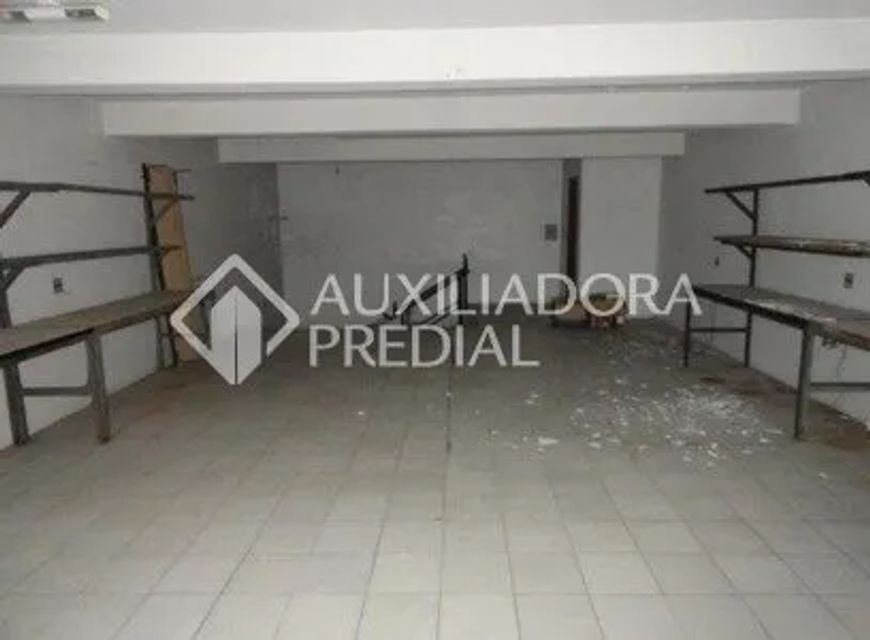 Edifício à Venda no Bairro Partenon com Área Privativa de 497 m²