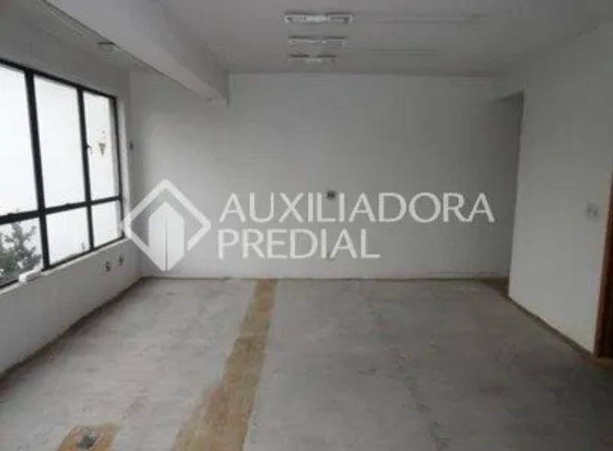 Edifício à Venda no Bairro Partenon com Área Privativa de 497 m²