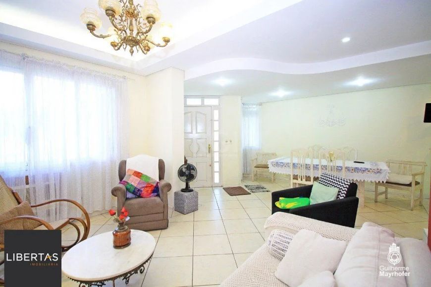 Casa para Venda - 130m², 3 dormitórios, sendo 1 suites, 4 vagas - Sarandi