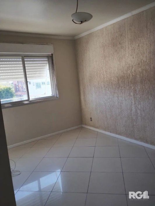 Apto 2 dormitórios Bairro Partenon com área total de 55,57m² em um ótimo estado.