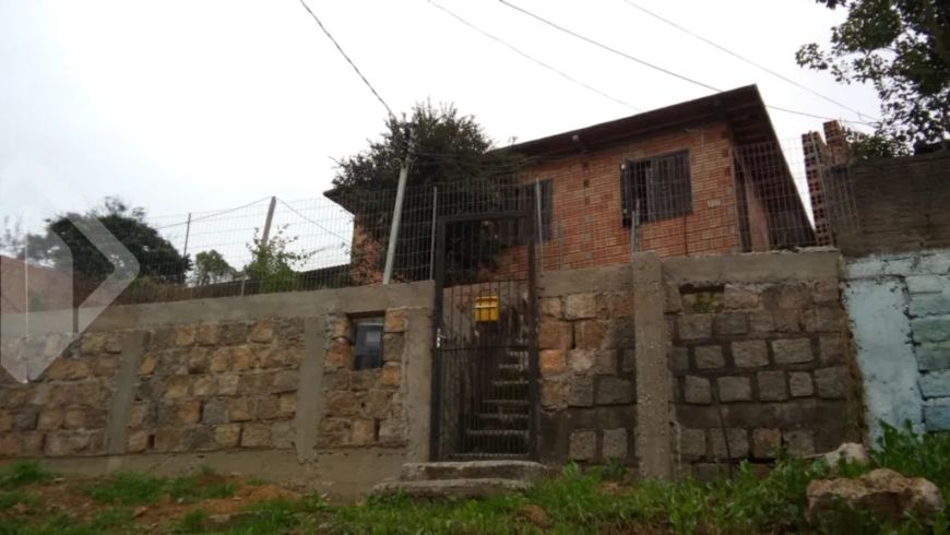 Casa residencial à venda no bairro Jardim Carvalho com 73 m² e 3 quartos/dormitórios.