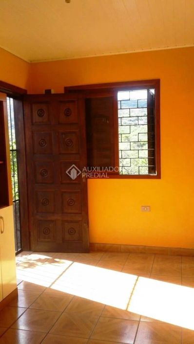 Casa residencial à venda no bairro Jardim Carvalho com 73 m² e 3 quartos/dormitórios.