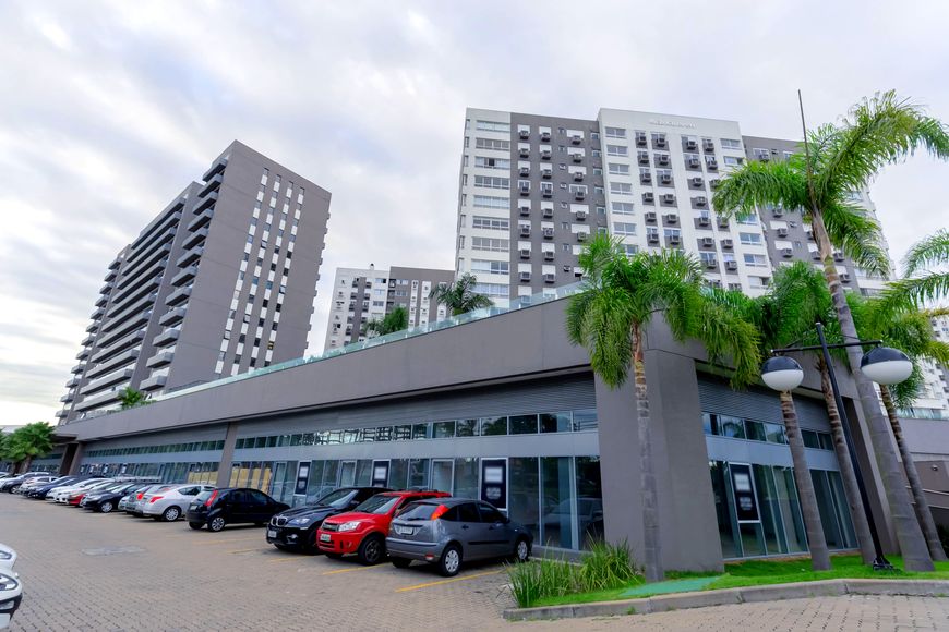 À Venda: Condomínio Icon, Avenida Assis Brasil, São Sebastião, Porto Alegre/RS