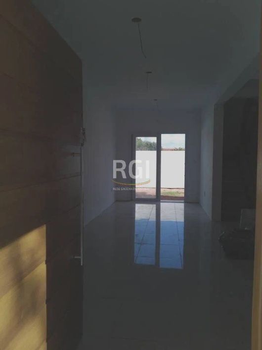 Casa para Venda - 240m², 3 dormitórios, sendo 1 suites, 2 vagas - Guarujá