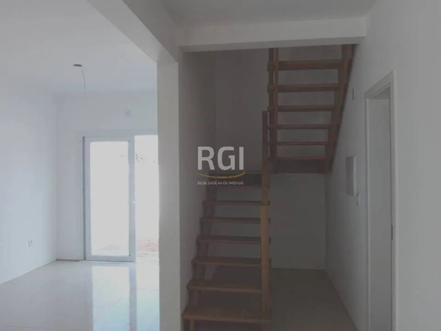 Casa para Venda - 240m², 3 dormitórios, sendo 1 suites, 2 vagas - Guarujá