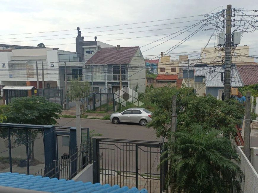 À venda casa com uma otima localização