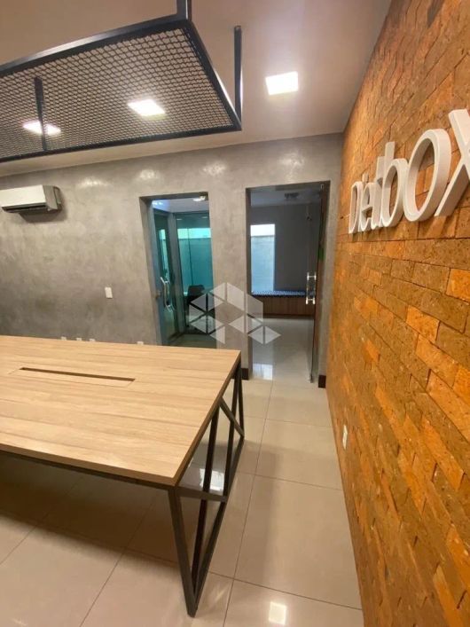 Sala/Conjunto em Menino Deus