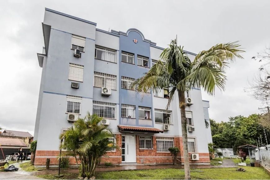 Descubra seu novo lar em Porto Alegre! Este apartamento à venda, localizado em condomínio fechado, o