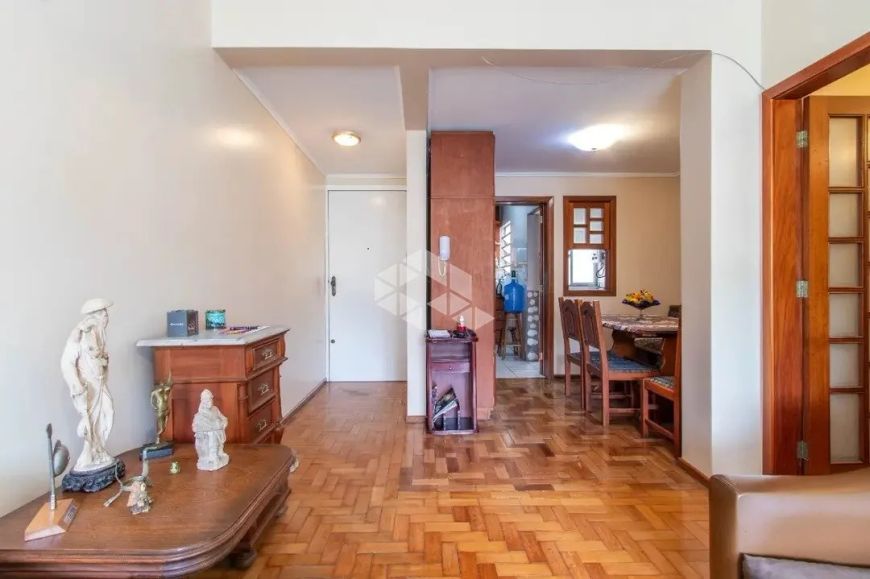 Apartamento 03 dormitórios Frente a URFRGS
