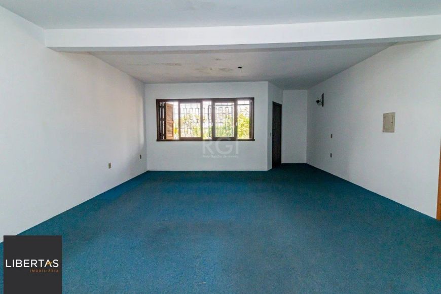 Casa para Venda - 296m², 3 dormitórios, sendo 1 suites, 3 vagas - Rubem Berta
