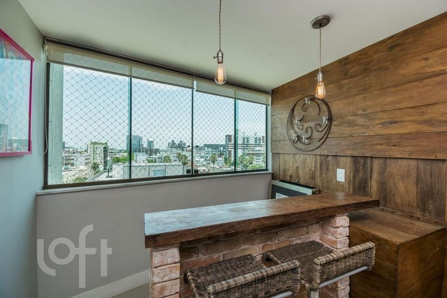 Apartamento à venda em Menino Deus com 79 m², 2 quartos, 2 suítes, 2 vagas