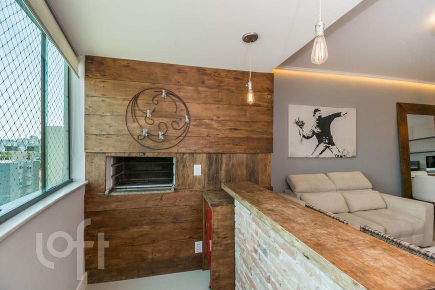 Apartamento à venda em Menino Deus com 79 m², 2 quartos, 2 suítes, 2 vagas