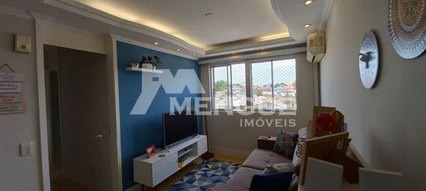 Apartamento com 3 dormitórios e 1 vaga de garagem, à venda no bairro Sarandi em Porto Alegre com 52m