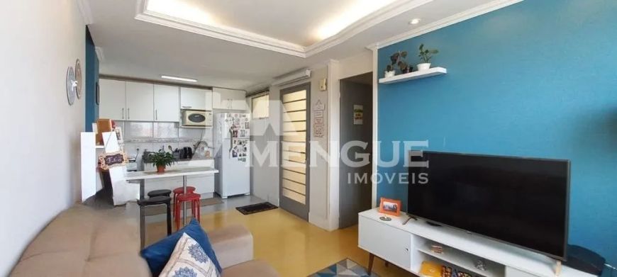 Apartamento com 3 dormitórios e 1 vaga de garagem, à venda no bairro Sarandi em Porto Alegre com 52m