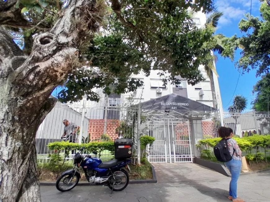 APARTAMENTO 1 DORMITORIO COM 46,59 M2 UMA VAGA GARAGEM