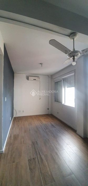 Apartamento à venda no Centro Histórico com 1 dormitório e 40 m² de área útil