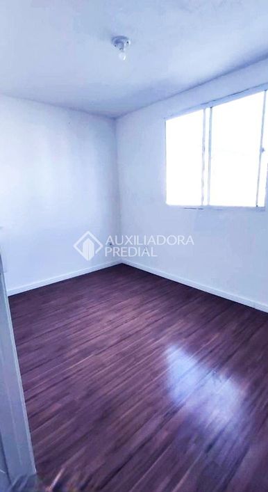 Apartamento à venda no bairro Sarandi com 41 m² e 2 dormitórios/quartos disponíveis.