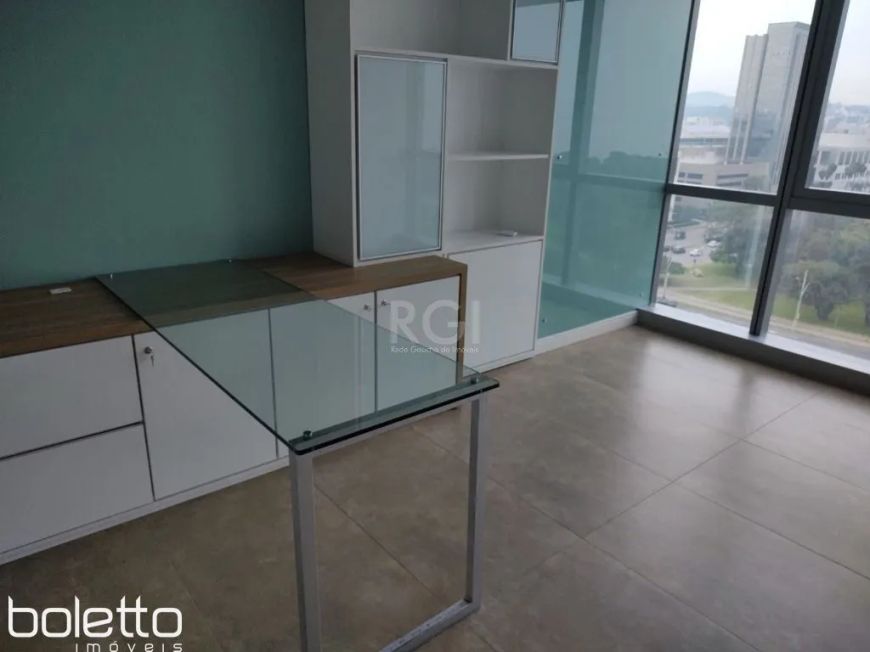 Sala Comercial Mobiliada - Bairro Praia de Belas por R$638.495,00