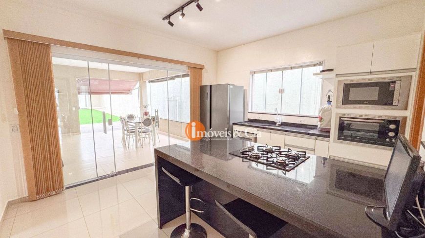 Casa com 3 dormitórios à venda, 320 m² por R$ 1.549.000,00 - Vila Santa Clara - Atibaia/SP