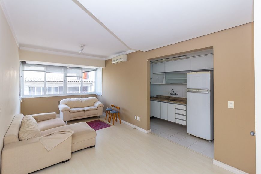 Apartamento à venda na Cidade Baixa com 63 m² e 2 dormitórios/quartos disponíveis