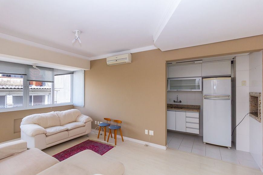 Apartamento à venda na Cidade Baixa com 63 m² e 2 dormitórios/quartos disponíveis