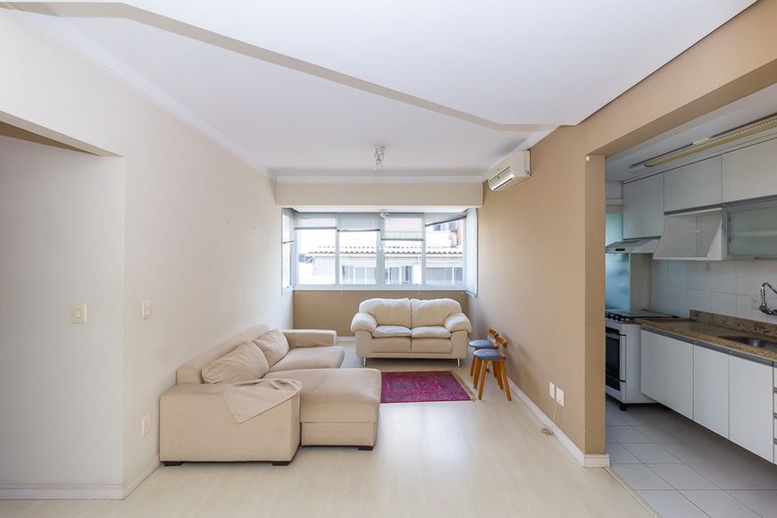 Apartamento à venda na Cidade Baixa com 63 m² e 2 dormitórios/quartos disponíveis