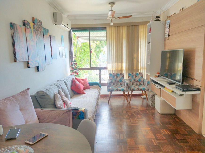 Apartamento com 60 m² , 2 dormitórios, uma vaga no bairro Nonoai.