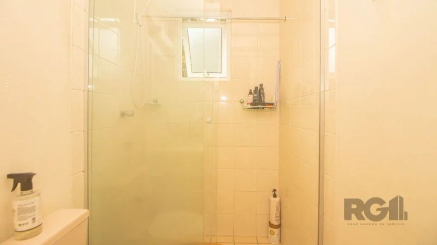 Apartamento 3 dormitórios, suíte, living dois ambientes, sacada com churrasqueira, móveis na cozinha