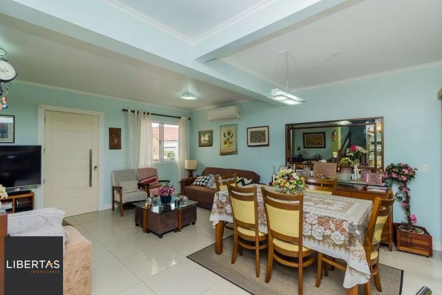 Casa Condominio para Venda - 197m², 3 dormitórios, sendo 1 suíte, 2 vagas - Alto