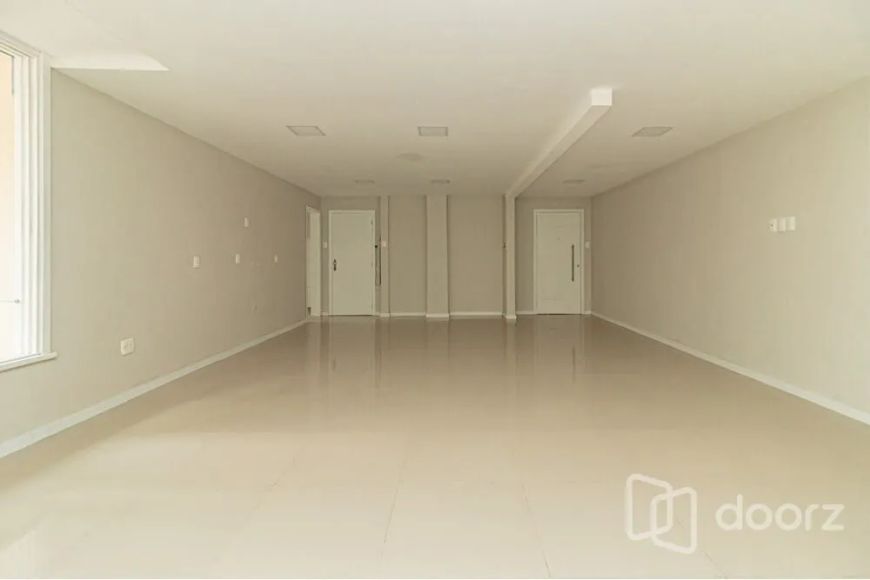 Imóvel na Ramiro Barcelos com 3 dormitórios e 147m²