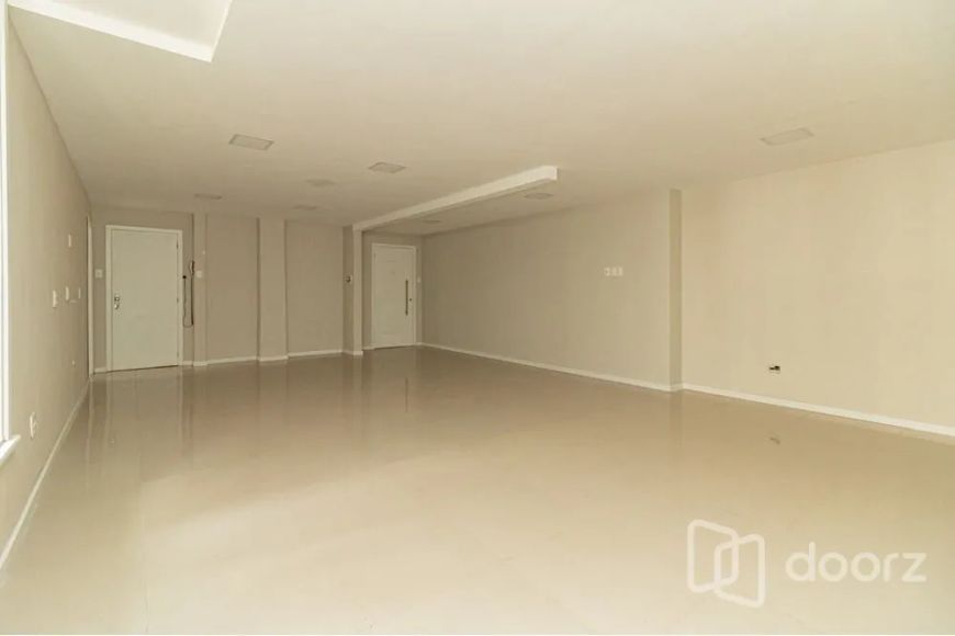Imóvel na Ramiro Barcelos com 3 dormitórios e 147m²