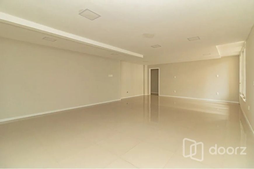 Imóvel na Ramiro Barcelos com 3 dormitórios e 147m²
