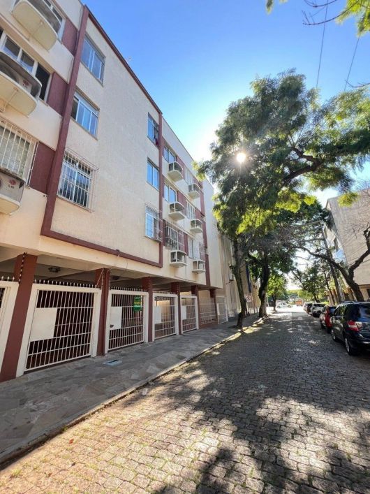 VENDA DE APARTAMENTO DE 2 QUARTOS COM VAGA - MENINO DEUS